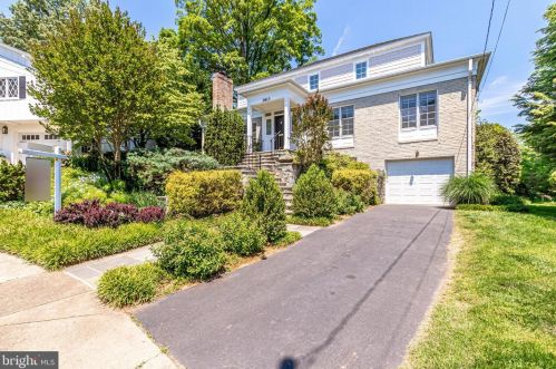 3813 37th St, Arlington, VA 22207-4822