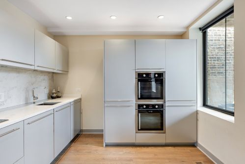 903 Loomis St, Chicago IL 60827-6103 exterior