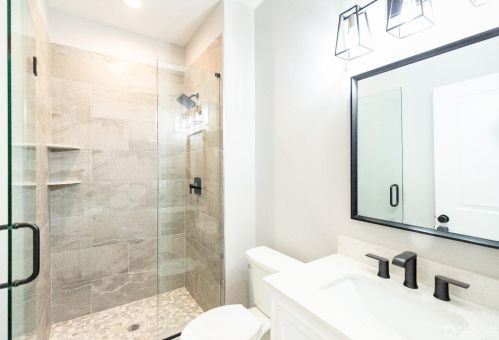 68 Prospect Ave, Edison NJ  08817-3744 exterior