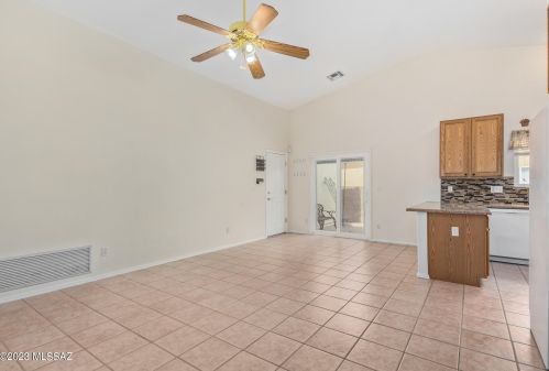 9593 Paseo Juan Tabo, Tucson AZ  85747-5007 exterior