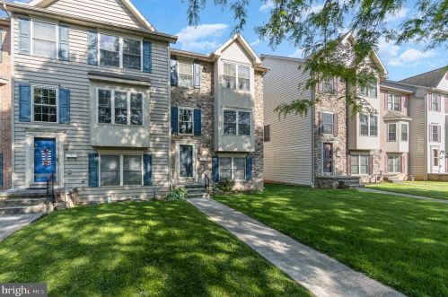 679 Walnut St, Hanover, PA 17331-2050