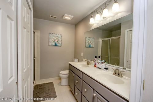 104 Brookfield Dr, Jackson Twp NJ  08527-3884 exterior