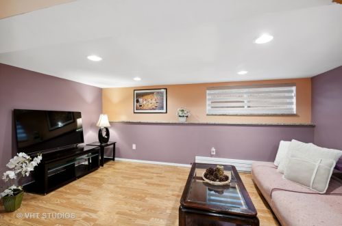 2907 Nagle Ave, Chicago IL 60634-4940 exterior