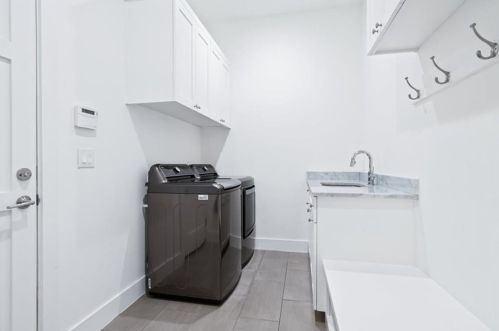 1911 Alegria Rd, Austin TX 78757-3219 exterior