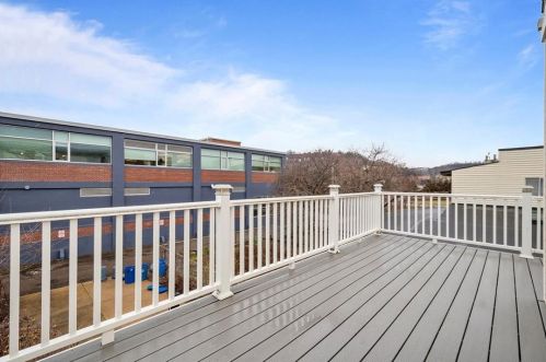 86 44 St, Pittsburgh PA 15201-1711 exterior