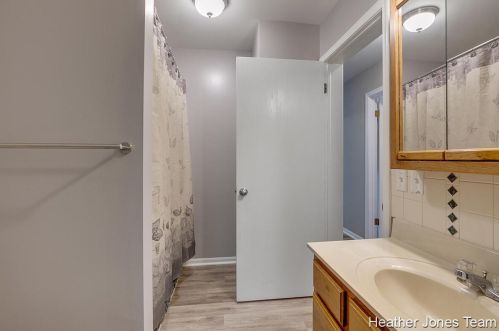 5682 Bartonville Rd, Belding MI 48809-8708 exterior