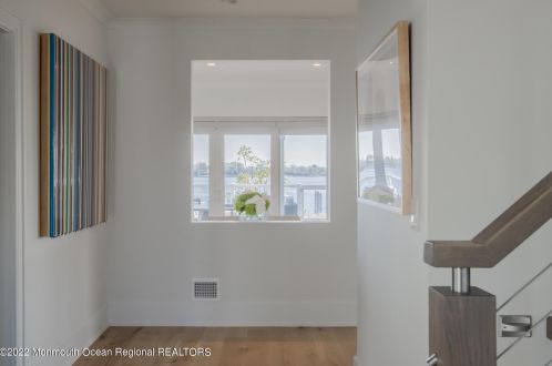 670 Little Silver Point Rd, Little Silver NJ  07739-1737 exterior