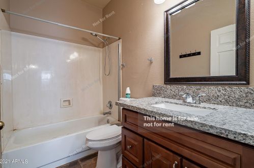 15026 46 Pl, Phoenix AZ 85042-5308 exterior