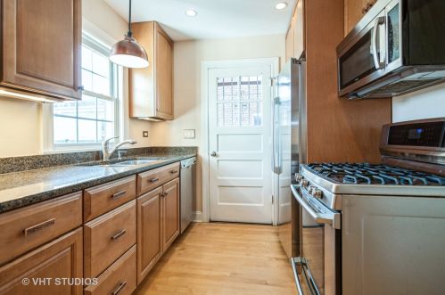 2041 74 Ct, Chicago IL 60707-3111 exterior