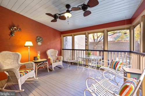 1016 Clinton St, Philadelphia PA 19107-6017 exterior