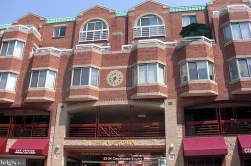 22 Courthouse Sq, Rockville MD 20850-2346 exterior