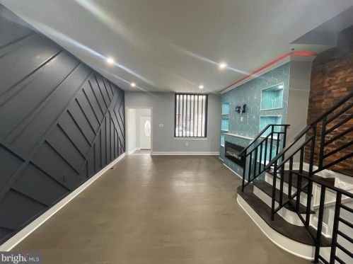 1617 Allengrove St, Philadelphia PA  19124-2729 exterior