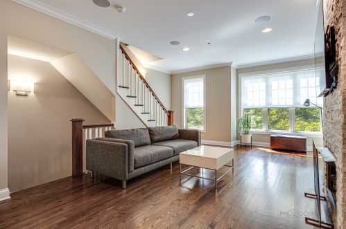 3455 Whipple St, Chicago IL 60655-2303 exterior