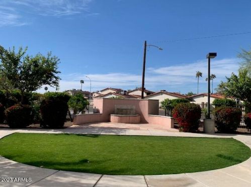 8969 8th Dr, Phoenix AZ  85021-8319 exterior