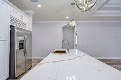 2710 Braddock St, Tampa FL  33607-6828 exterior