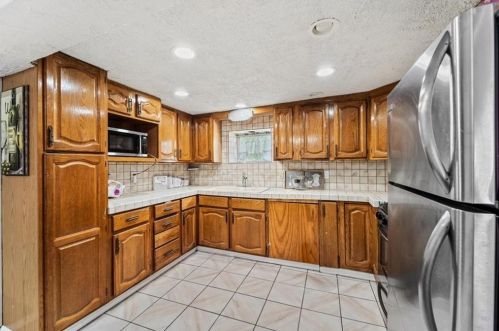 126 Moorefield St, Providence RI 02909-4835 exterior