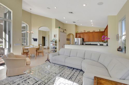 12121 Oakvista Dr, Boynton Beach FL 33437-6352 exterior