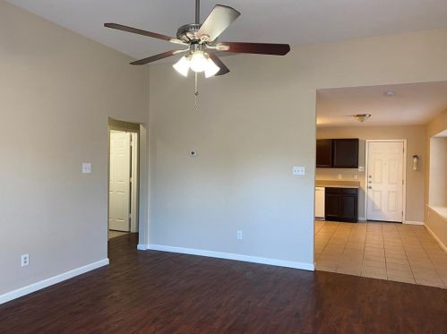 2019 Dennison St, Dallas TX  75212-2402 exterior