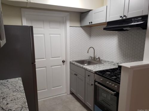 1414 Crotona Park, Bronx NY 10460-4738 exterior