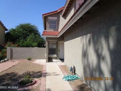 5118 Blackbird Dr, Tucson AZ  85742-5110 exterior