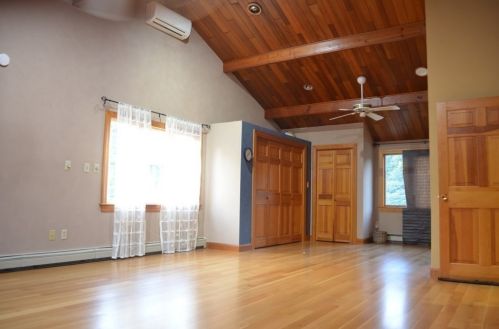 24 Carl St, Newton MA 02461-1906 exterior