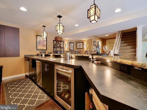 12 Michele Dr, Media PA 19063-1029 exterior