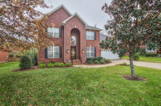 6013 Inglenook Dr, Smyrna, TN 37167-9388