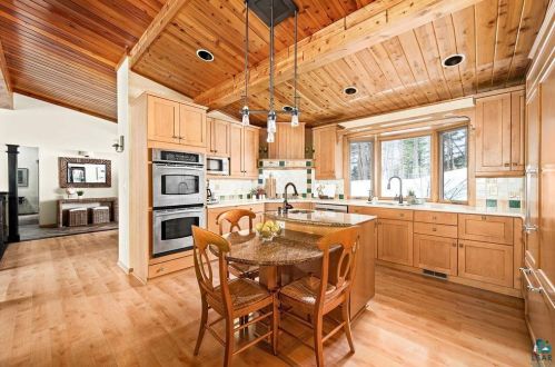 4906 Pike Lk Rd, Duluth MN 55811-9741 exterior