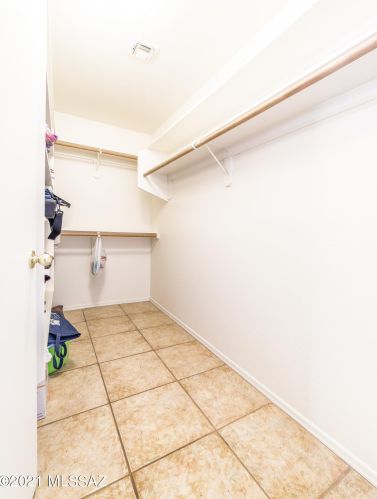 7325 Cross Ridge Pl, Tucson AZ  85710-6075 exterior