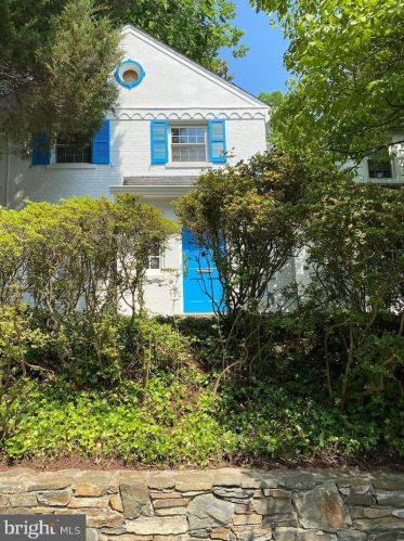 4207 45th St, Washington DC  20016-2419 exterior