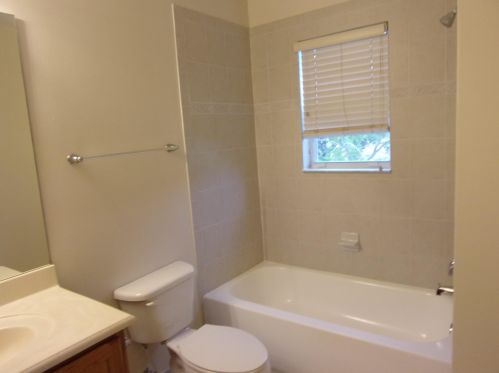 2082 Eatonville Dr, Fort Pierce FL 34952-8003 exterior