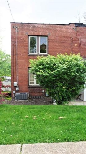 374 Avenue, Pittsburgh, PA 15221-2828