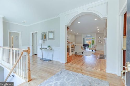 1515 Highwood Dr, Mc Lean VA  22101-5800 exterior