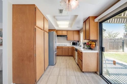 7910 Maria Dr, Riverside CA 92509-7012 exterior