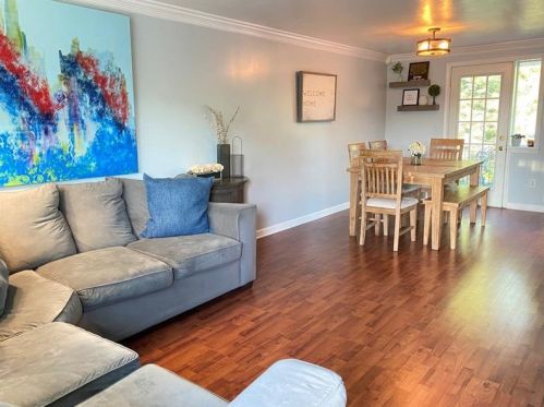 124 Convair Dr, Moon Twp, PA 15108-2404