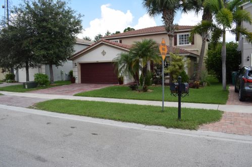 2081 Marblehead Way, Fort Pierce, FL 34953-4388