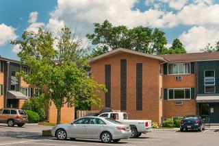 450 Domino Ln, Philadelphia PA  19128-4333 exterior