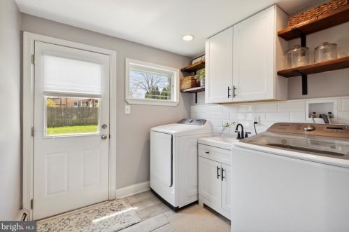 304 Pheasant Dr, Huntingdon Valley PA  19006-3038 exterior