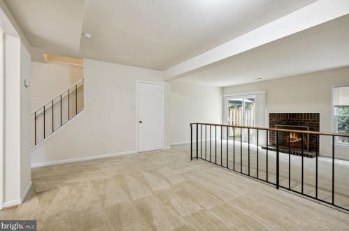 5840 Berkshire Ct, Alexandria VA 22303-1630 exterior