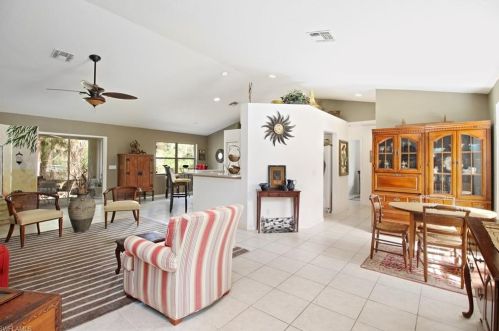 4681 16th Ave, Naples, FL 34117-9190