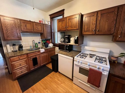 1334 Cornelia Ave, Chicago IL 60618-6035 exterior