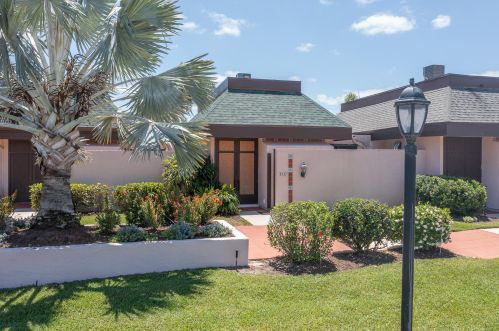 3327 La Prado Ct, Fort Pierce FL  34952-6111 exterior