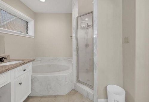 13501 Northshore Dr, Montgomery TX 77356-5371 exterior