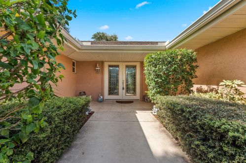 1718 Ocean Cove Ave, Fort Pierce FL  34953-2450 exterior