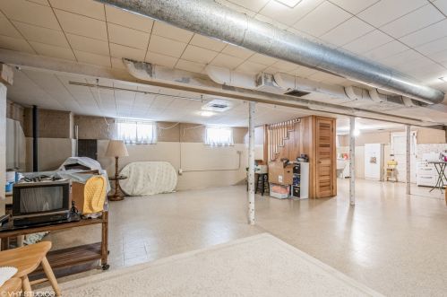 5523 Rosedale Ave, Chicago IL 60646-5311 exterior