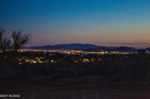 5999 Placita Pajaro, Tucson AZ  85718-3466 exterior