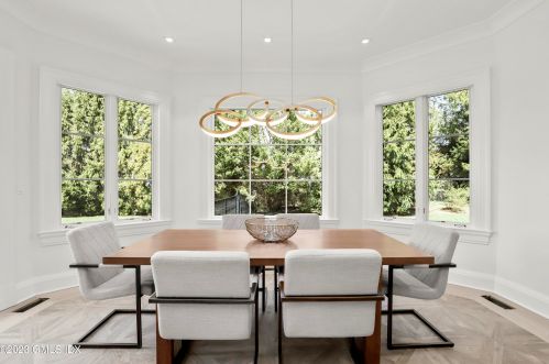 32 Meadowcroft Ln, Greenwich CT 06830-3823 exterior