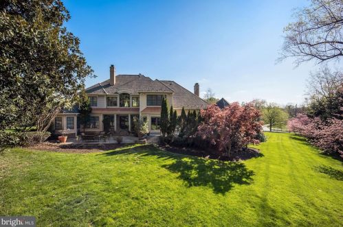 11300 Glen Rd, Rockville MD 20854-1849 exterior