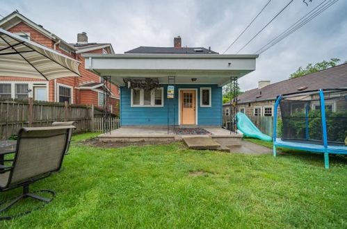 1005 Macon Ave, Pittsburgh, PA 15218-1029