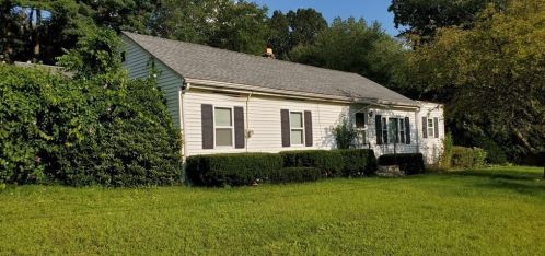 103 Flint St, Springfield MA  01129-1305 exterior